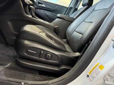 2020 Chevrolet Equinox, $14595. Photo 8