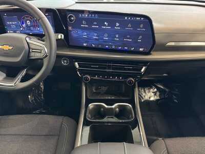 2026 Chevrolet Traverse, $44520.0. Photo 2