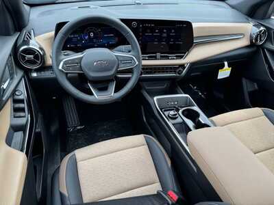 2026 Chevrolet Equinox, $39985. Photo 10