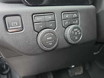 2026 Chevrolet 3500 Crew Cab, $63140.0. Photo 11