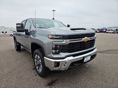 2026 Chevrolet 3500 Crew Cab, $63140.0. Photo 5