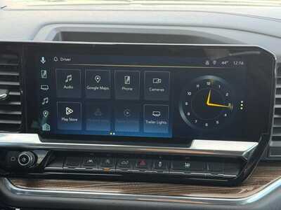 2025 Chevrolet 1500 Crew Cab, $40199. Photo 3