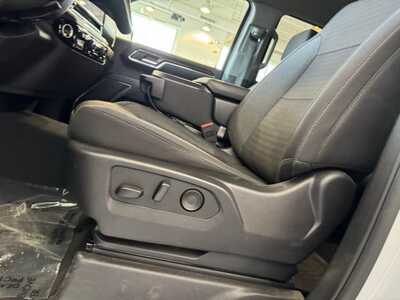 2025 Chevrolet 1500 Crew Cab, $40199. Photo 8