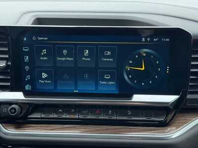 2025 Chevrolet 1500 Crew Cab, $40999. Photo 3