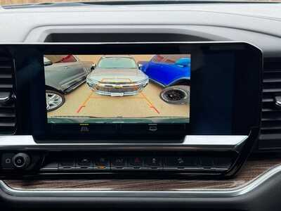 2025 Chevrolet 1500 Crew Cab, $40999. Photo 4