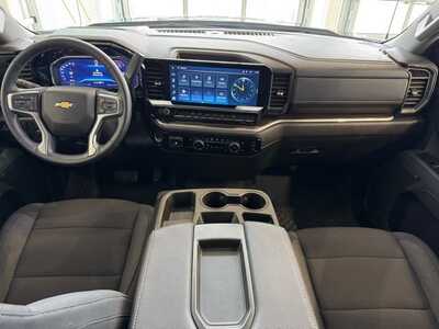 2025 Chevrolet 1500 Crew Cab, $40999. Photo 7