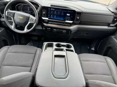 2025 Chevrolet 1500 Crew Cab, $39890. Photo 9