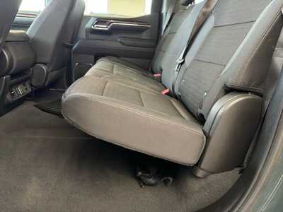 2025 Chevrolet 1500 Crew Cab, $39998. Photo 10