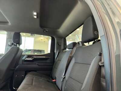 2025 Chevrolet 1500 Crew Cab, $39998. Photo 11