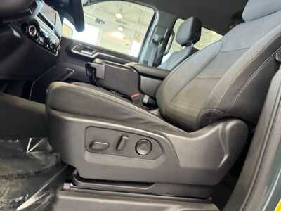 2025 Chevrolet 1500 Crew Cab, $39998. Photo 8