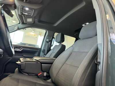 2025 Chevrolet 1500 Crew Cab, $39998. Photo 9