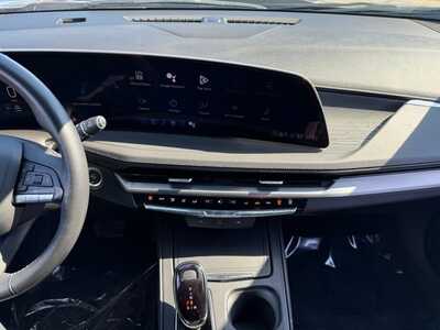 2025 Cadillac XT4, $31974. Photo 2