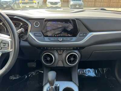 2021 Chevrolet Blazer, $21999. Photo 2