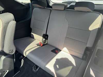 2026 Chevrolet Traverse, $47020.0. Photo 10