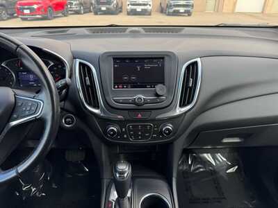 2020 Chevrolet Equinox, $16999. Photo 2