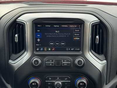 2021 Chevrolet 1500 Crew Cab, $33249. Photo 3