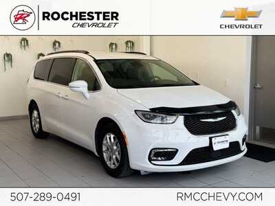 2022 Chrysler Pacifica, $19499. Photo 1