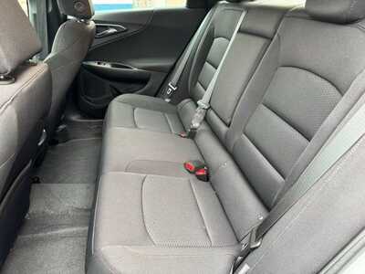 2019 Chevrolet Malibu, $19490. Photo 6