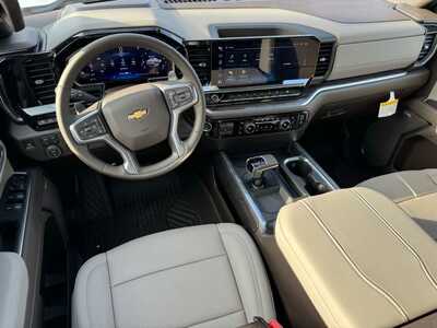 2026 Chevrolet 1500 Crew Cab, $66450.0. Photo 9