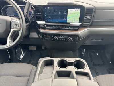 2025 Chevrolet 1500 Crew Cab, $40999. Photo 2