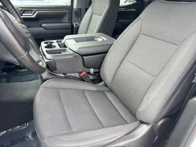 2025 Chevrolet 1500 Crew Cab, $40999. Photo 5