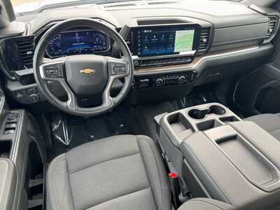 2025 Chevrolet 1500 Crew Cab, $40999. Photo 8