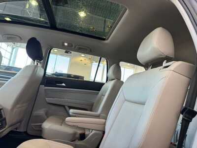 2021 Volkswagen Atlas, $23699. Photo 12