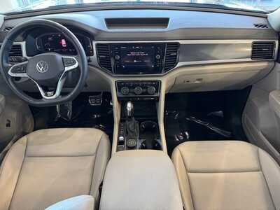 2021 Volkswagen Atlas, $23699. Photo 7