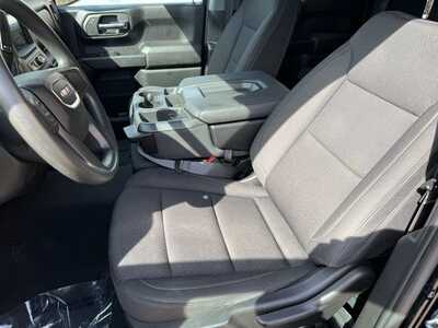 2023 GMC 1500 Crew Cab, $32499. Photo 5