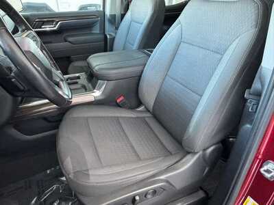 2023 Chevrolet 1500 Crew Cab, $39595. Photo 5