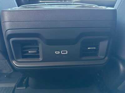 2023 Chevrolet 1500 Crew Cab, $39595. Photo 7