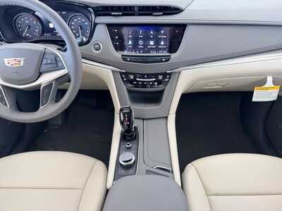 2026 Cadillac XT5, $62415.0. Photo 2