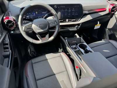 2026 Chevrolet Equinox, $38365.0. Photo 8