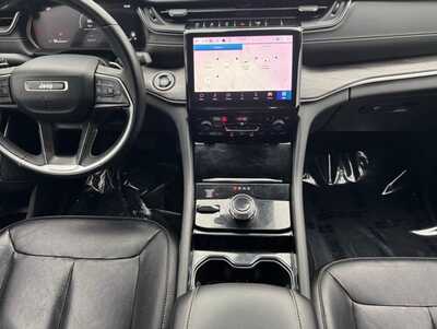 2022 Jeep Grand Cherokee L, $26295. Photo 2