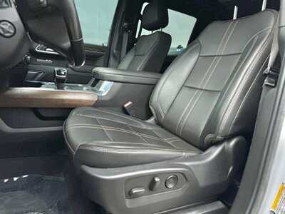 2022 Chevrolet 1500 Crew Cab, $41795. Photo 5