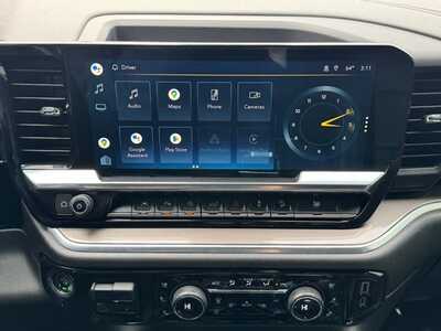 2022 Chevrolet 1500 Crew Cab, $41795. Photo 9