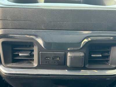 2021 GMC 1500 Crew Cab, $29895. Photo 7