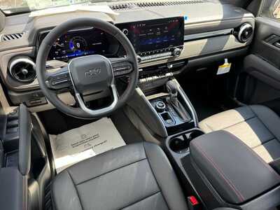 2026 Chevrolet Colorado Crew Cab, $45490.0. Photo 7