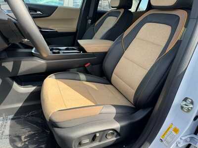 2026 Chevrolet Equinox, $36940.0. Photo 5