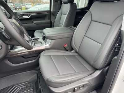 2026 Chevrolet 1500 Crew Cab, $65707.0. Photo 5