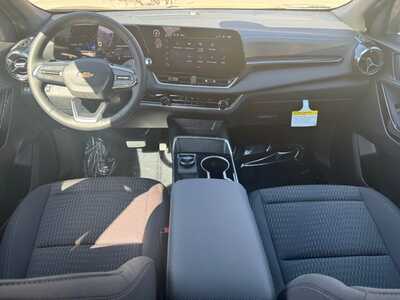 2026 Chevrolet Equinox, $32090.0. Photo 11