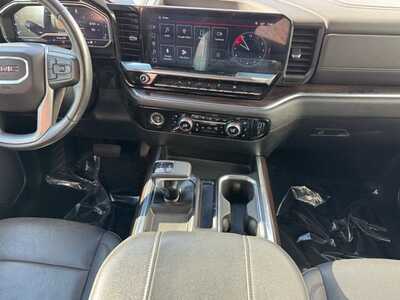 2023 GMC 1500 Crew Cab, $40395. Photo 2
