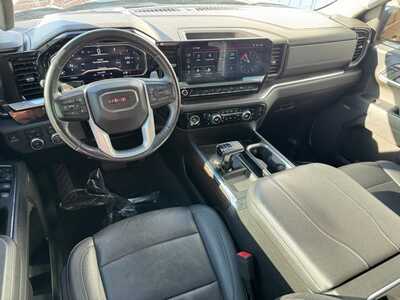 2023 GMC 1500 Crew Cab, $40395. Photo 8