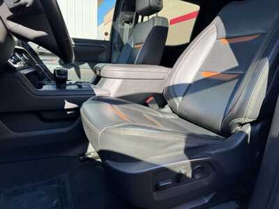 2023 GMC 1500 Crew Cab, $41895. Photo 5