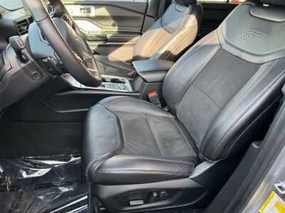 2023 Ford Explorer, $39850. Photo 5