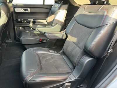 2023 Ford Explorer, $39850. Photo 7
