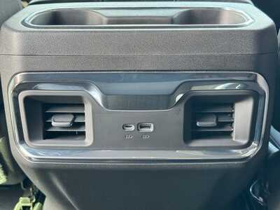 2022 GMC 1500 Crew Cab, $43695. Photo 7