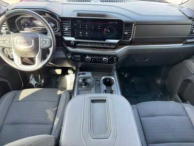 2022 GMC 1500 Crew Cab, $43695. Photo 9