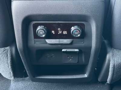 2026 Chevrolet Traverse, $52470.0. Photo 9