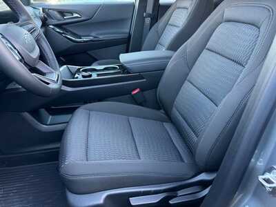 2026 Chevrolet Equinox, $31740. Photo 5